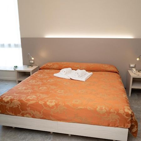 Hotel Europa Доссобуоно Экстерьер фото