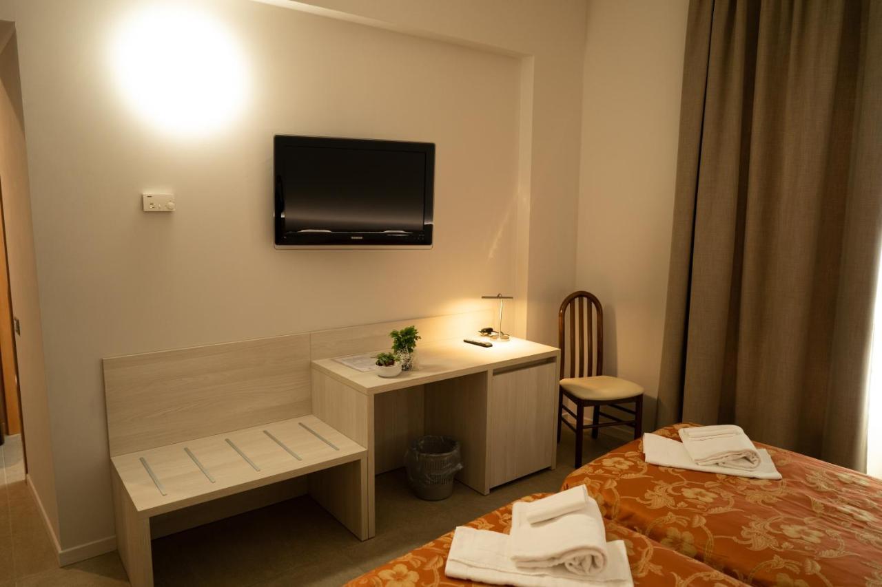 Hotel Europa Доссобуоно Экстерьер фото