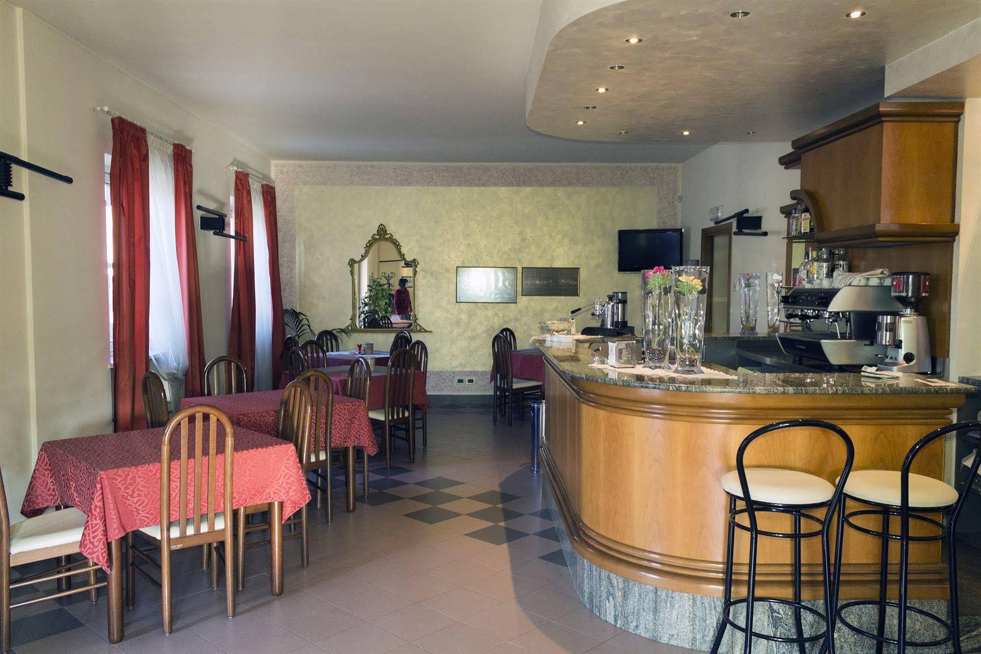Hotel Europa Доссобуоно Экстерьер фото