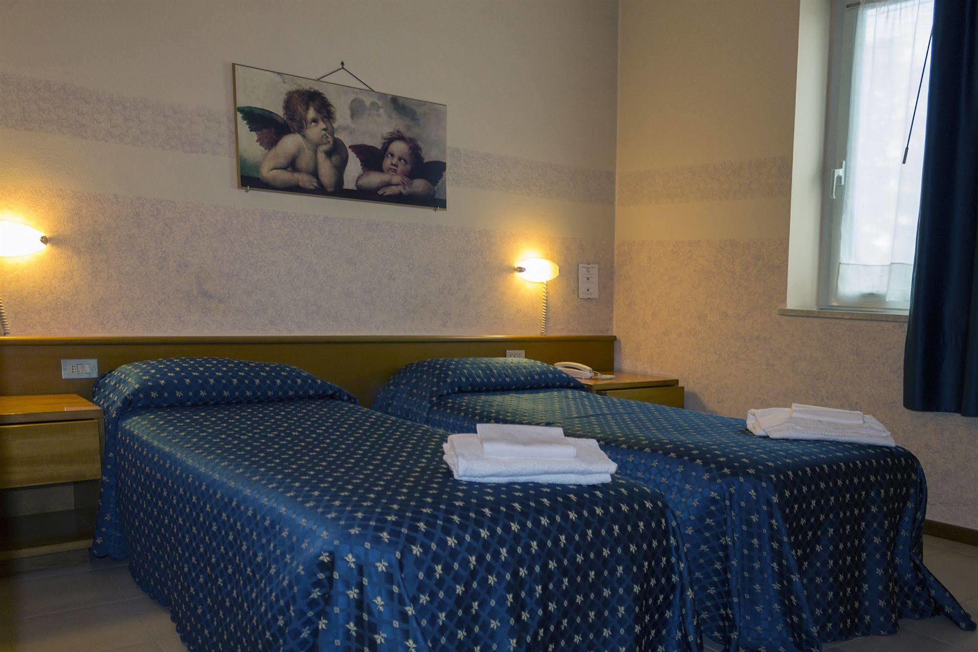Hotel Europa Доссобуоно Экстерьер фото